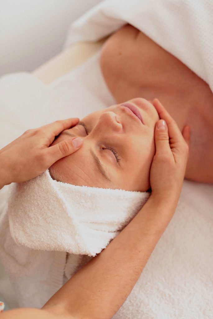 massage visage facialiste gua sha kobido